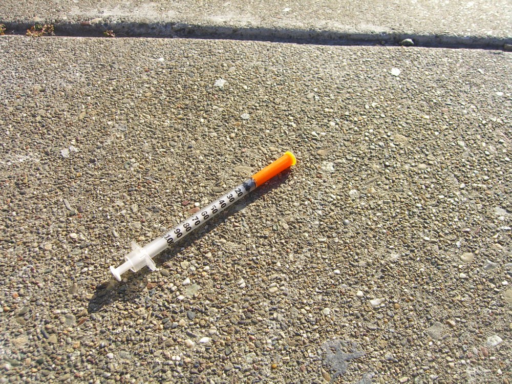 Heroin_needle_in_the_street